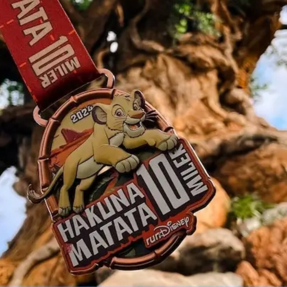 RunDisney Hakuna Matata 10 Miler Medal Springtime Surprise